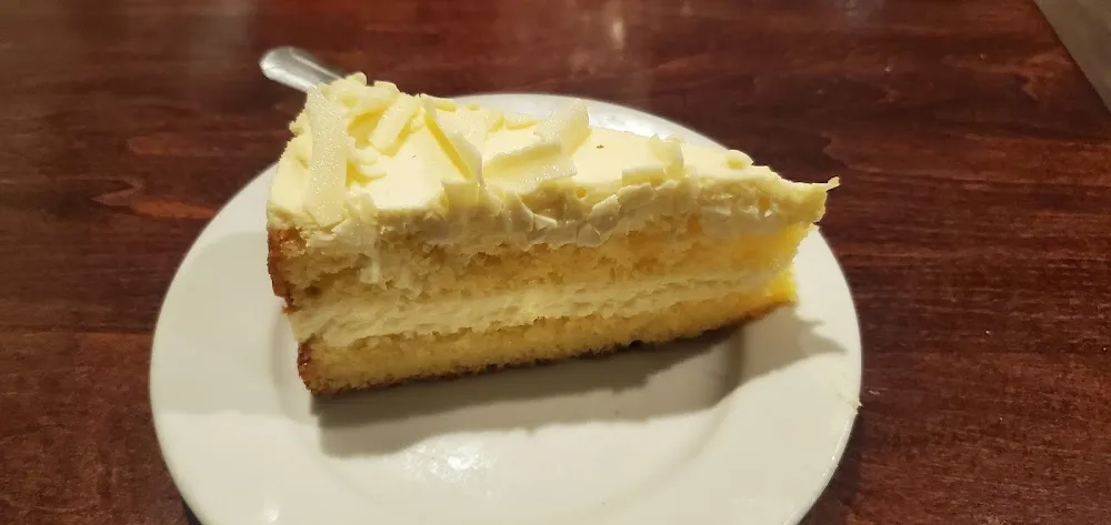 Lemoncello Mascarpone Cake